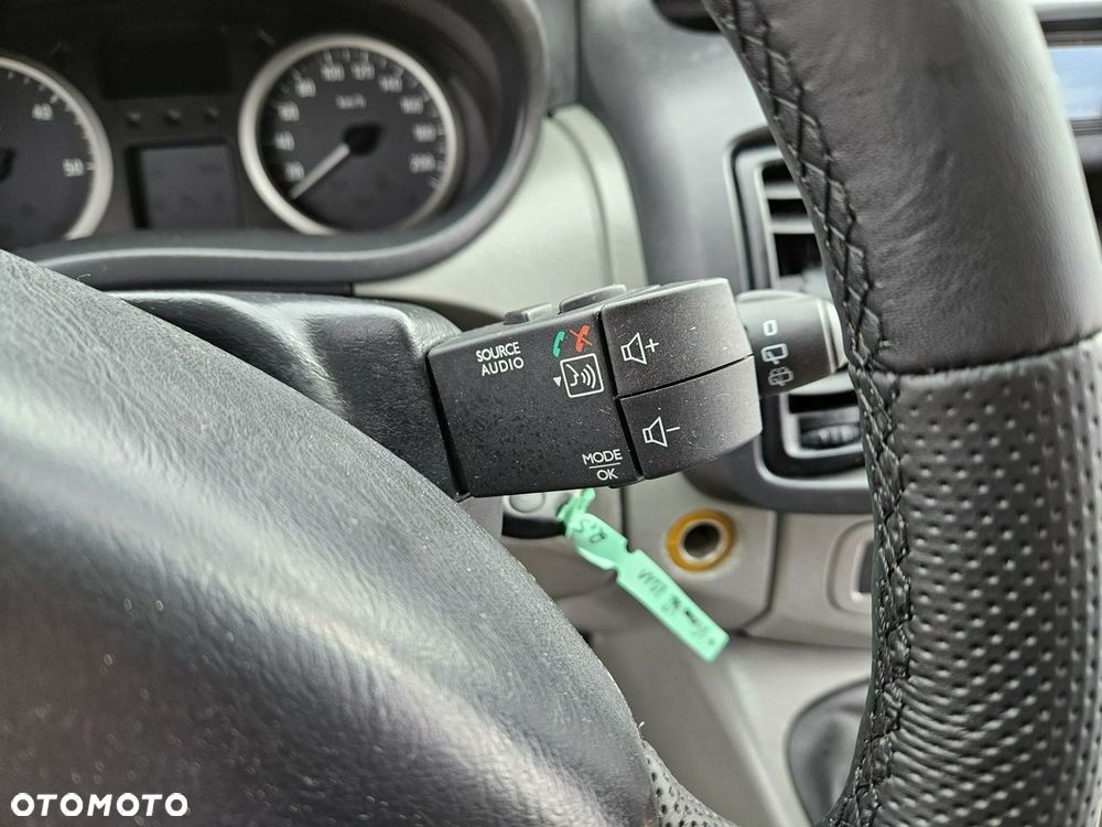 Opel Vivaro - 13