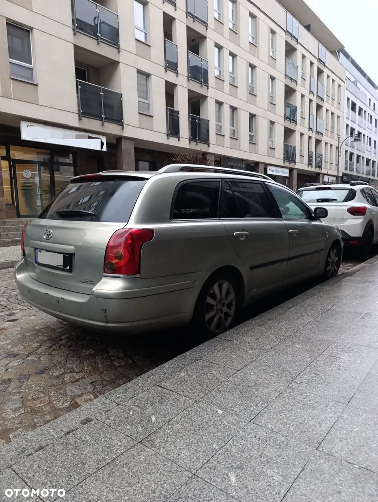 Toyota Avensis 2.0 D-4D Sol Plus - 5