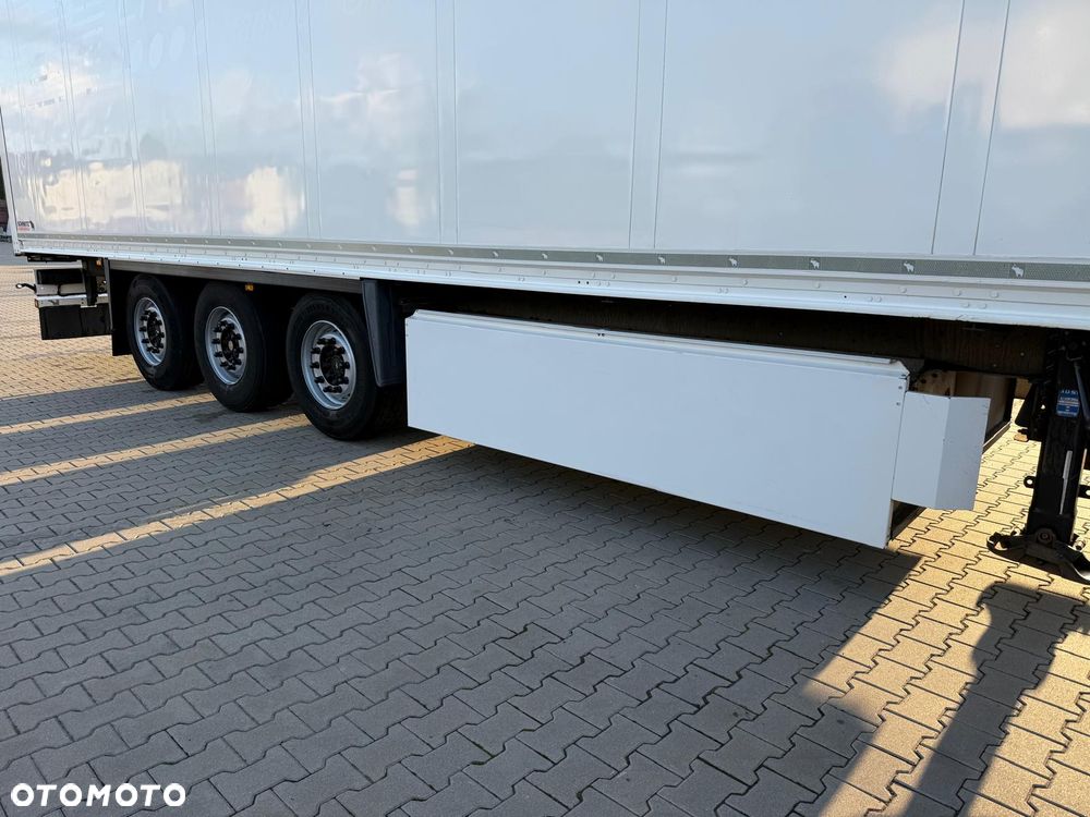 Schmitz Cargobull Koffer izoterma - 4