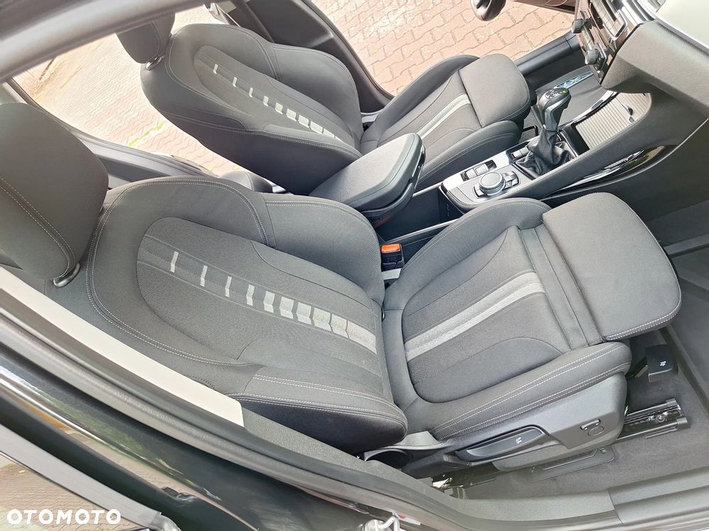 BMW X1 xDrive18d Sport Line - 23