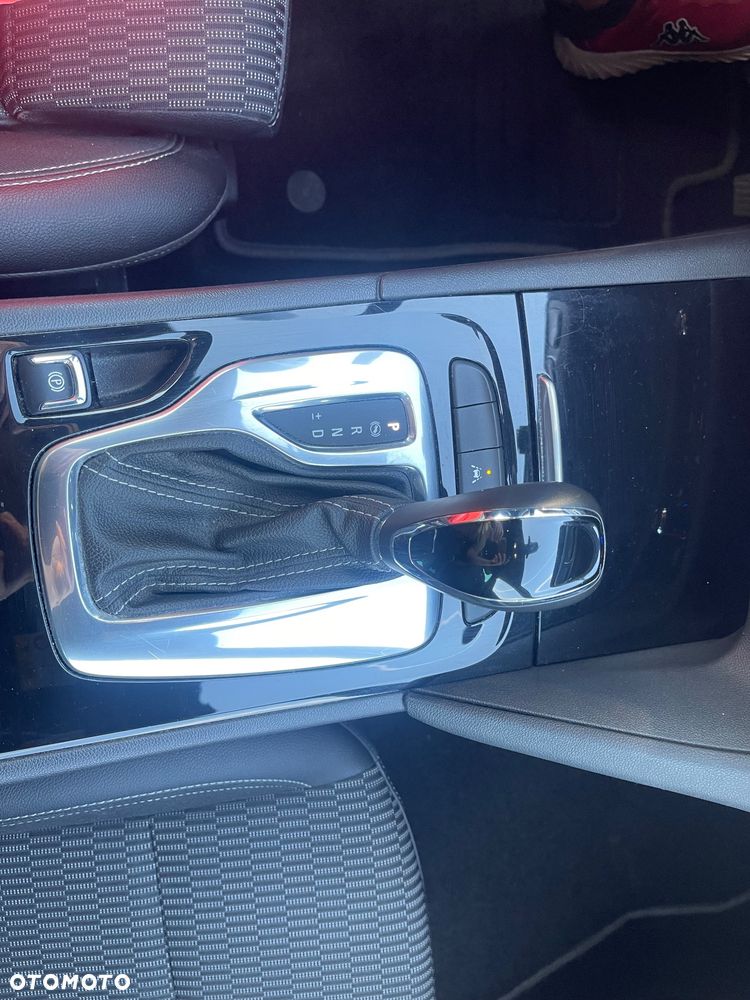 Opel Insignia - 36