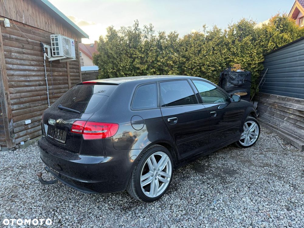 Audi A3 Sportback 1.6 TDI DPF Attraction - 8