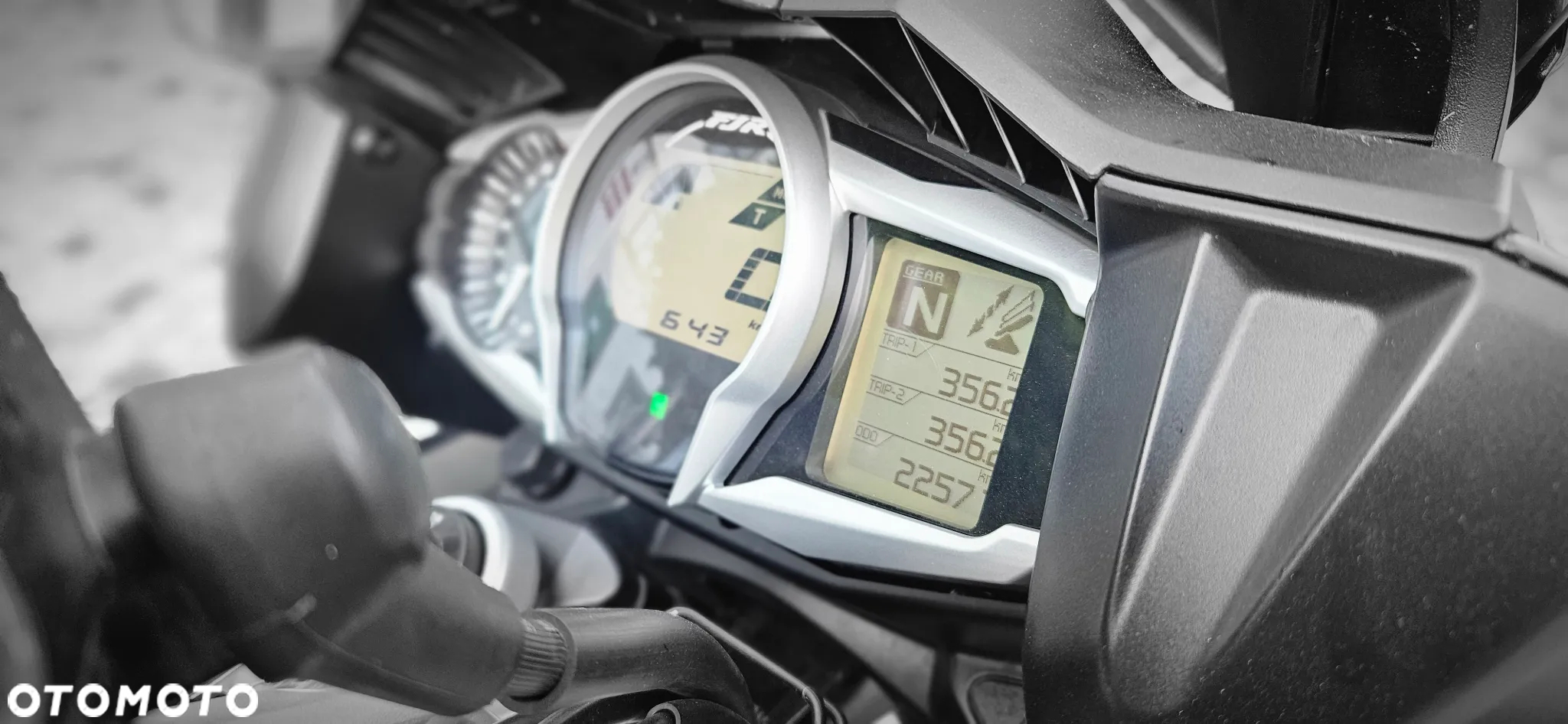Yamaha FJR - 15