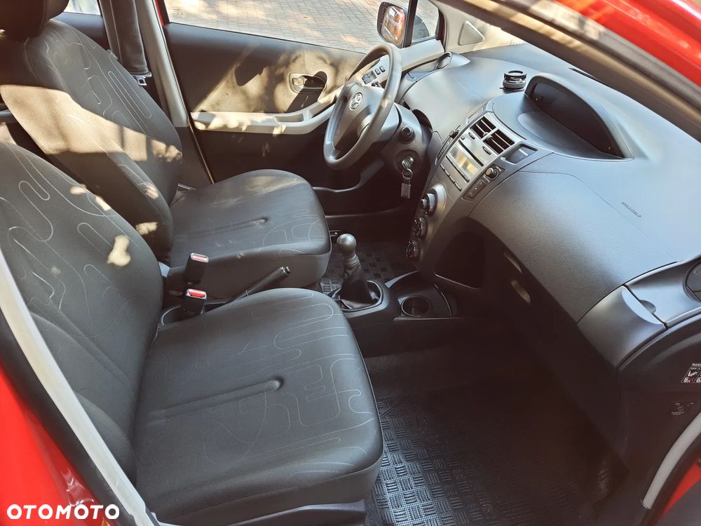 Toyota Yaris - 13