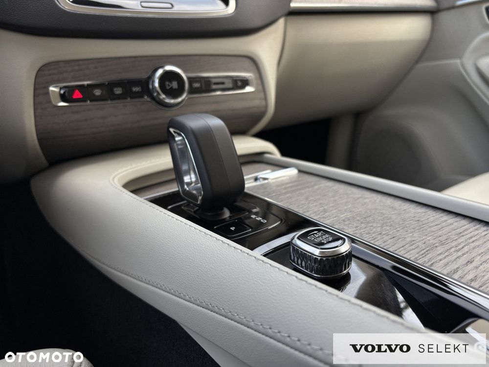 Volvo XC 90 - 13