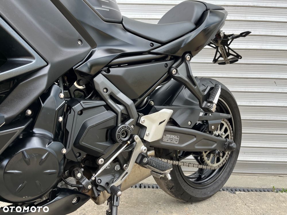 Kawasaki Ninja - 25
