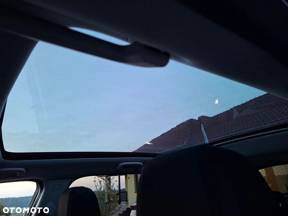 Land Rover Discovery Sport TD4 SkyView Edition - 12