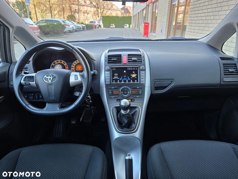 Toyota Auris 1.6 Premium Start - 26