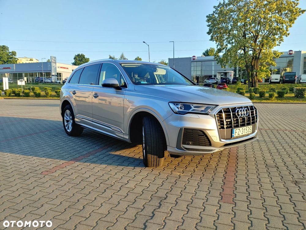 Audi Q7 - 1