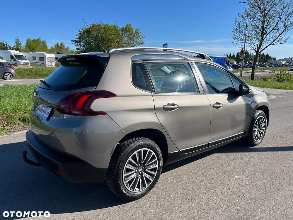 Peugeot 2008 1.2 Pure Tech GPF Style S&S EAT6 - 4