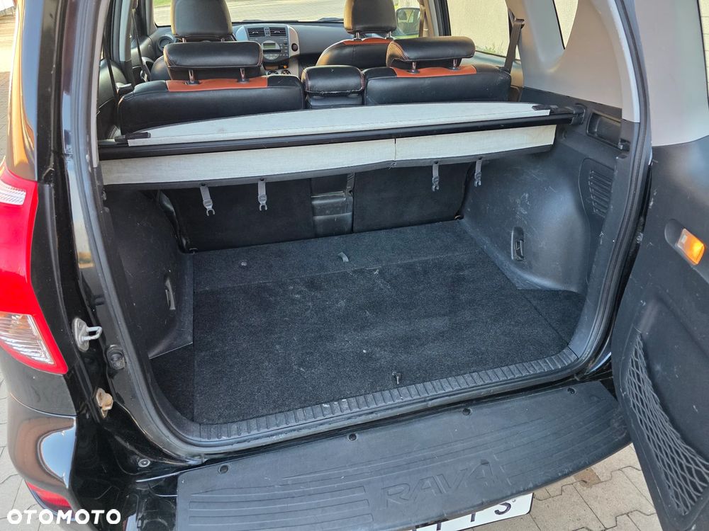 Toyota RAV4 2.0 4x4 Sol - 26