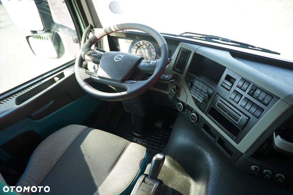Volvo FM 330 / 4x2 / SOLÓWKA / FIRANKA - 7,8 M / WINDA BAR - 2 000 KG / I- SHIFT / EURO 6 - 31