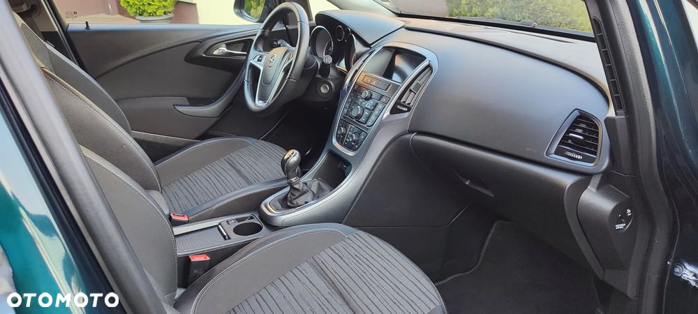 Opel Astra 1.6 Color Edition - 16