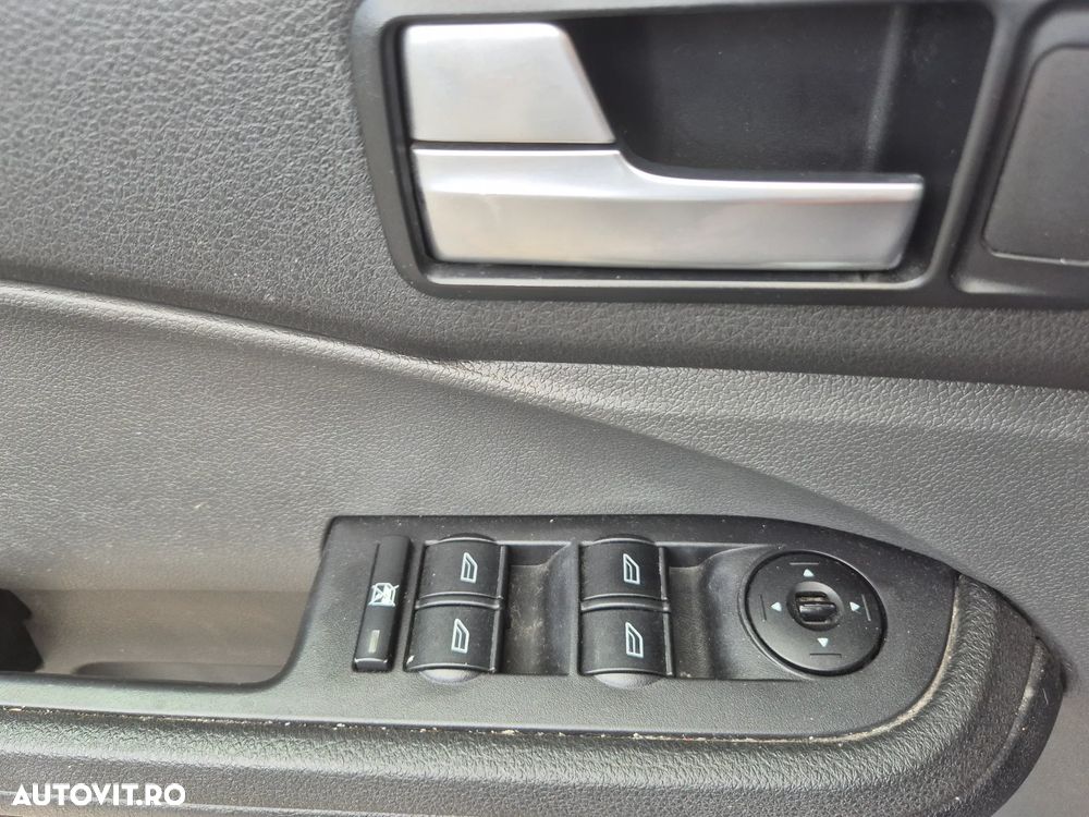 Ford C-Max - 10