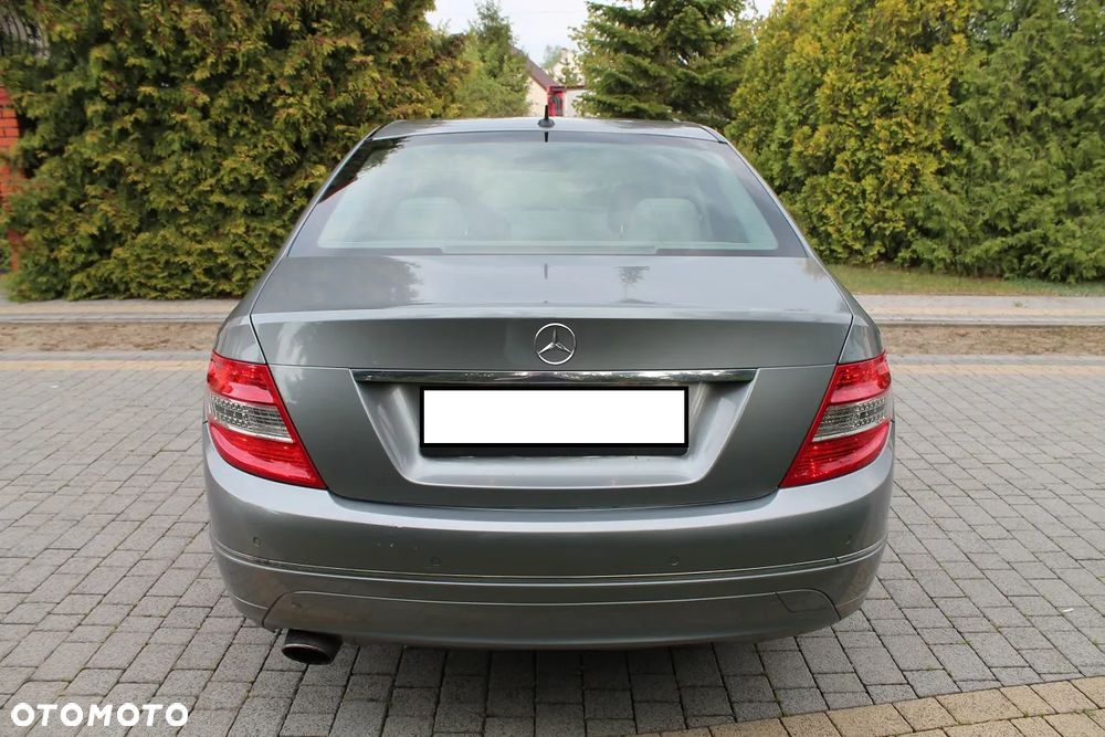 Mercedes-Benz Klasa C 220 CDI DPF Avantgarde - 12