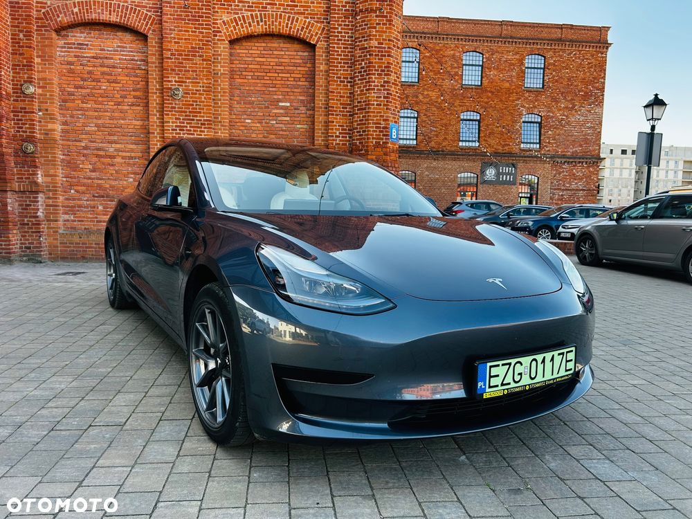 Tesla Model 3 Standard Reichweite Plus Hinterradantrieb - 10