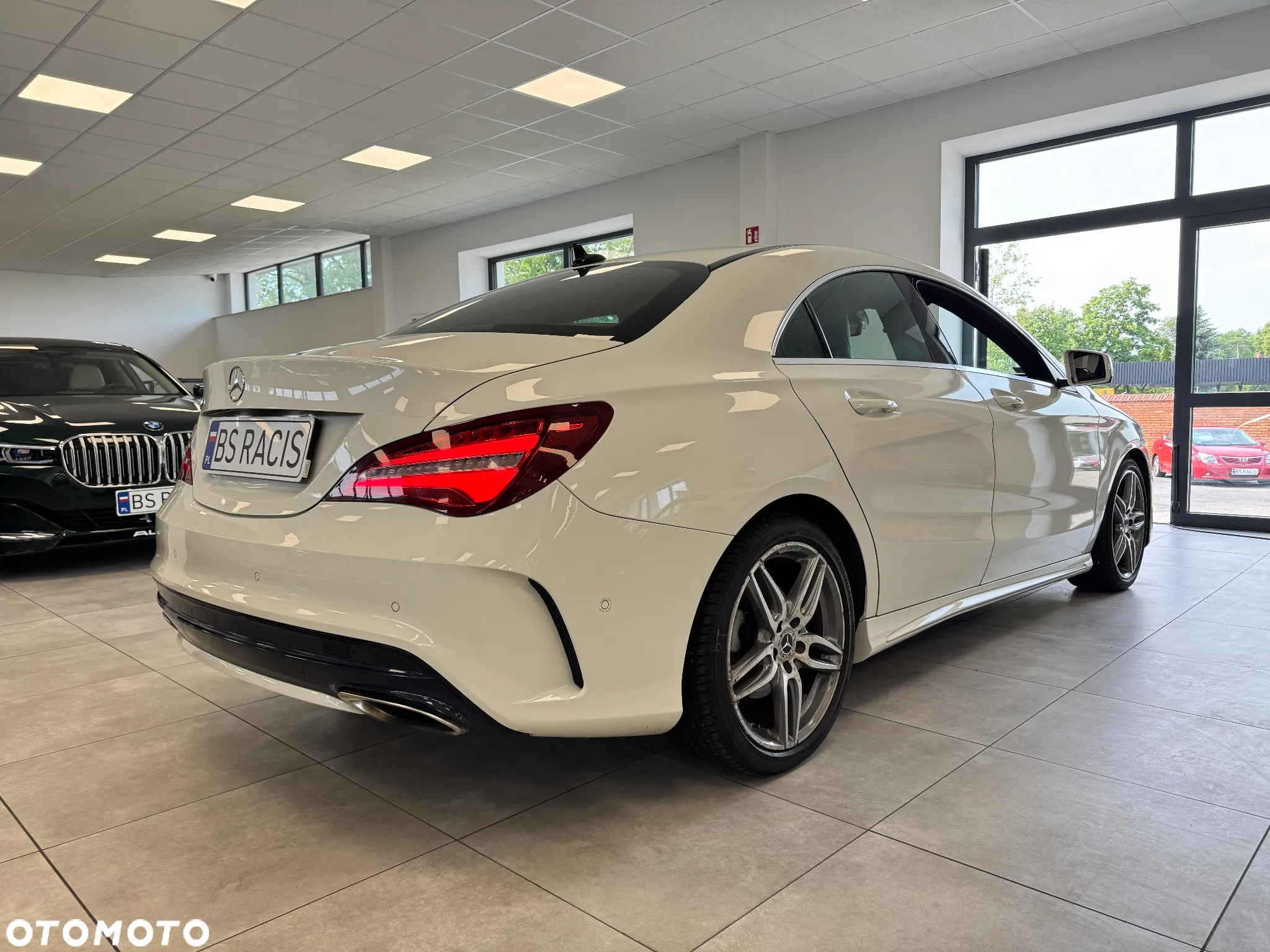 Mercedes-Benz CLA 200 7G-DCT - 2