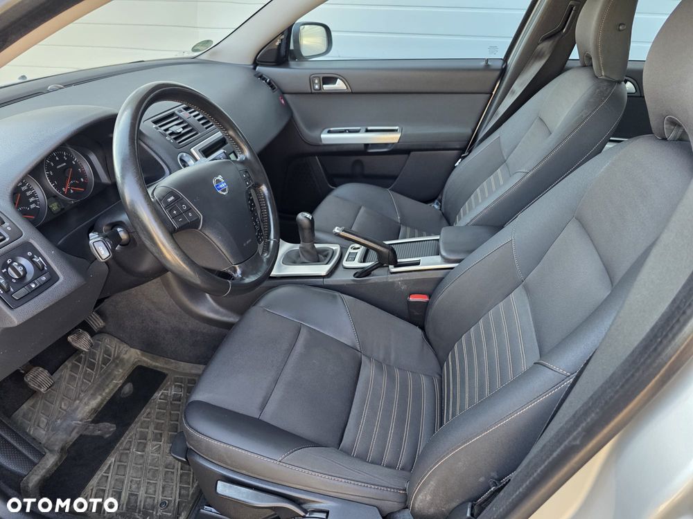 Volvo V50 2.0 Momentum - 21