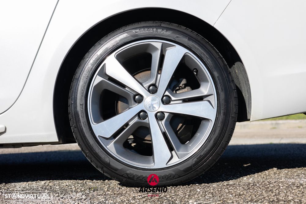 Peugeot 308 SW 1.5 BlueHDi GT EAT8 - 19