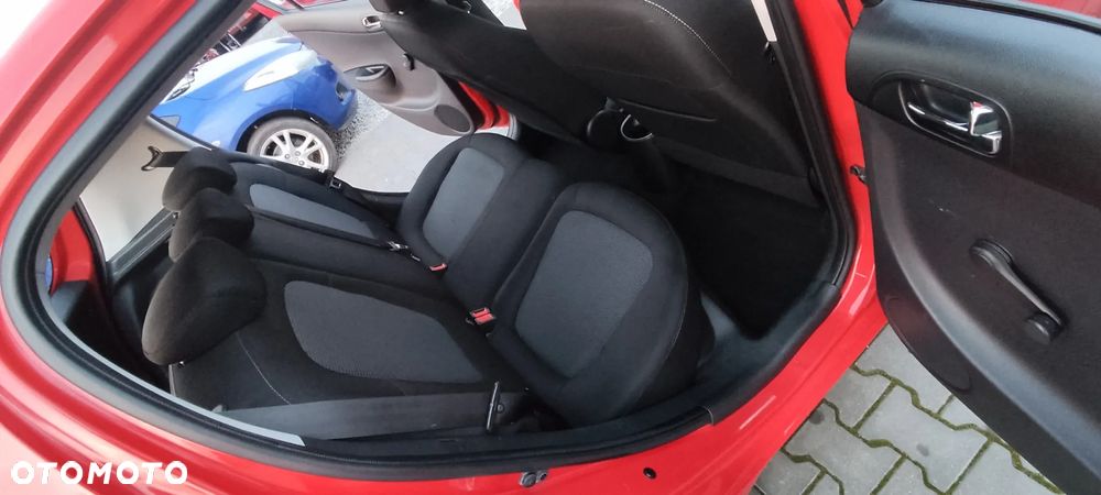 Hyundai i20 1.2 Fifa World Cup Edition - 27