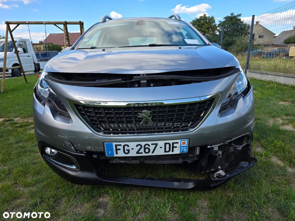 Peugeot 2008 BlueHDi 100 STOP & START Signature - 19