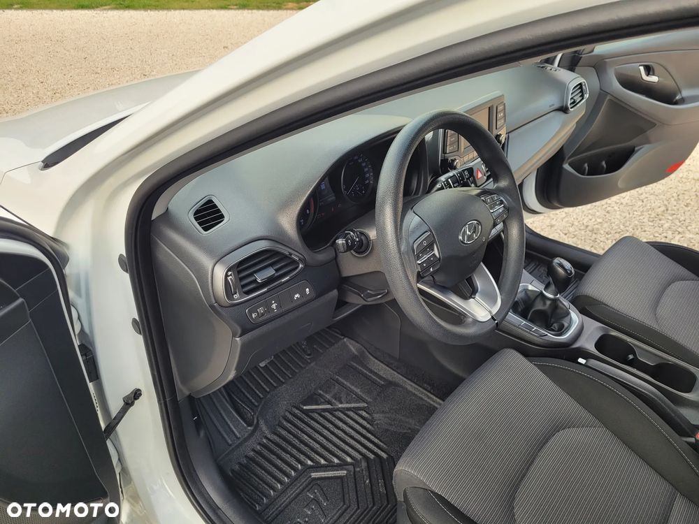 Hyundai i30 1.4 Family - 18