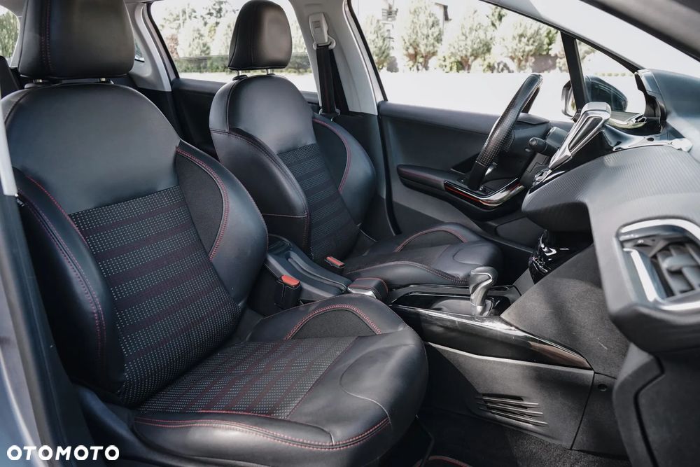 Peugeot 2008 PureTech 130 Stop&Start EAT6 Allure - 18