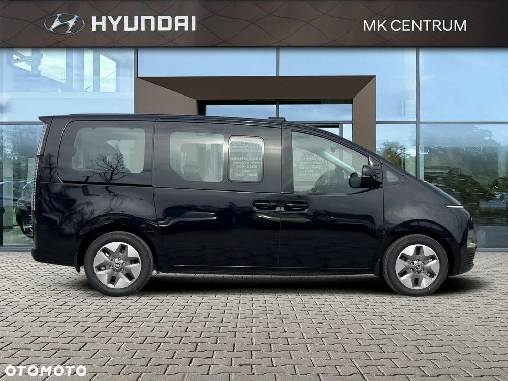 Hyundai Staria - 7