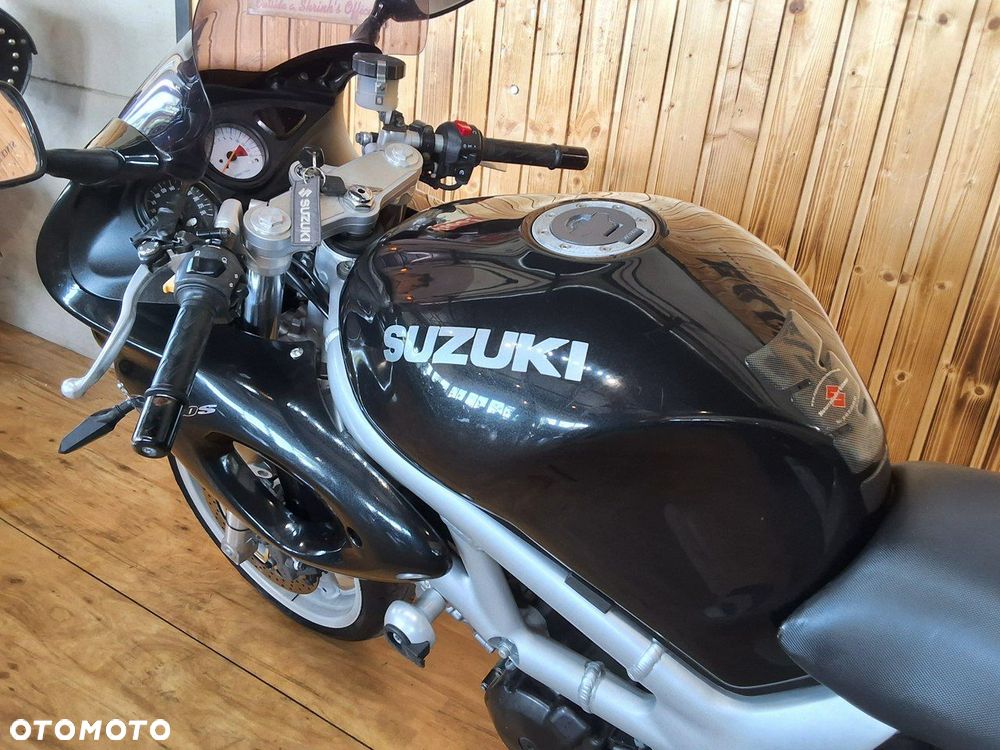 Suzuki SV - 11