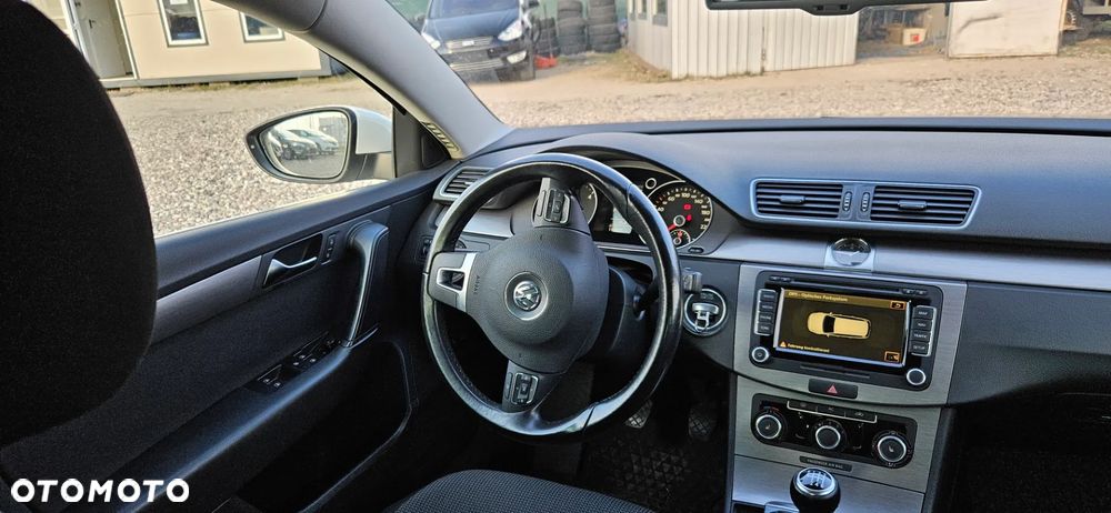Volkswagen Passat 2.0 TDI Highline - 21