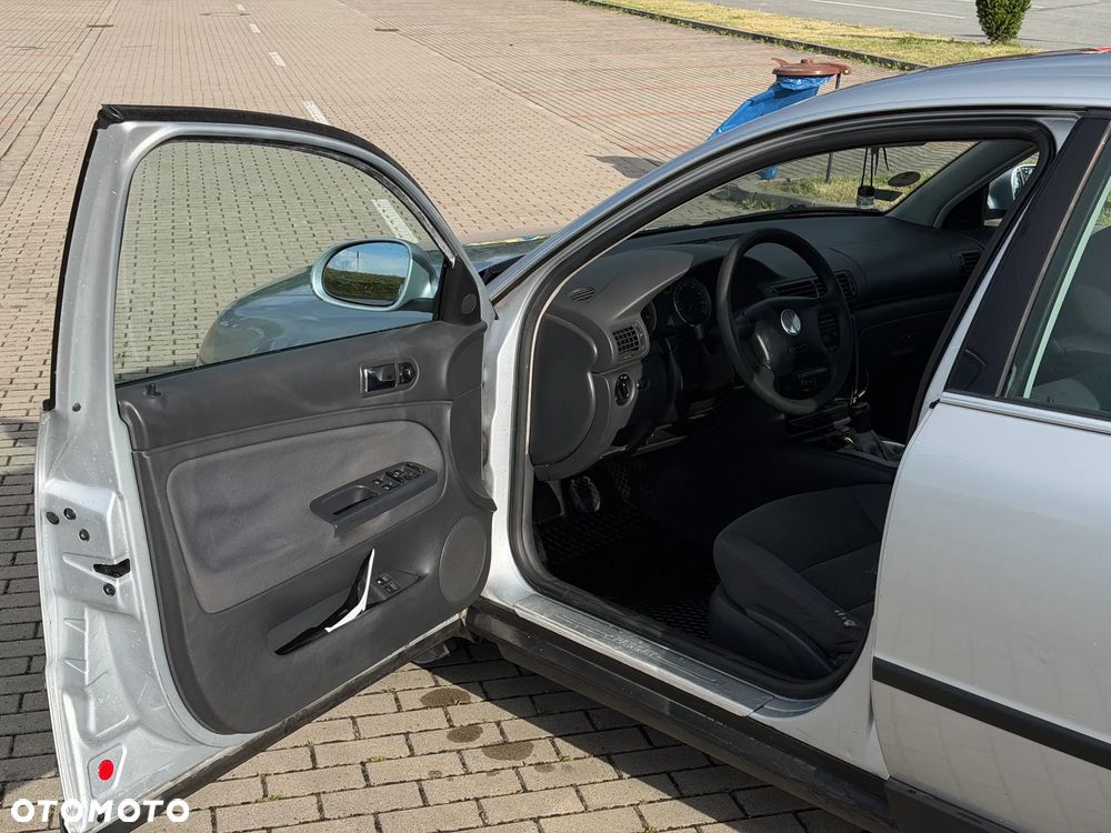 Volkswagen Passat 1.9 TDI Comfortline - 9