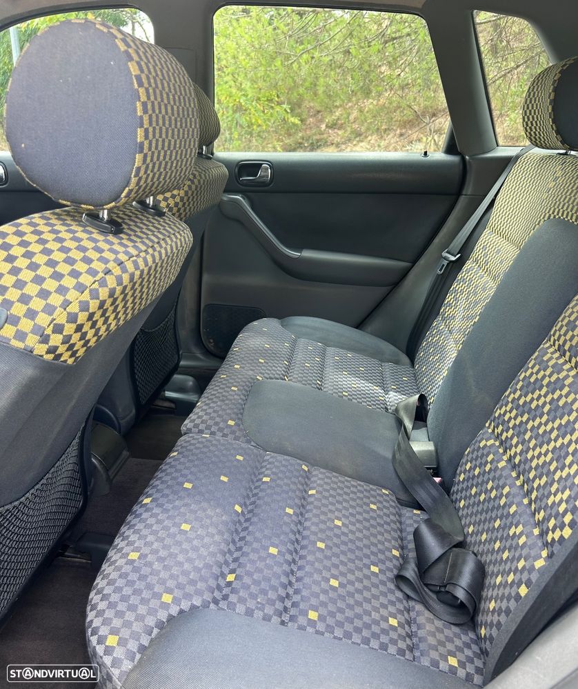 Audi A3 1.8 Sport Turbo - 8