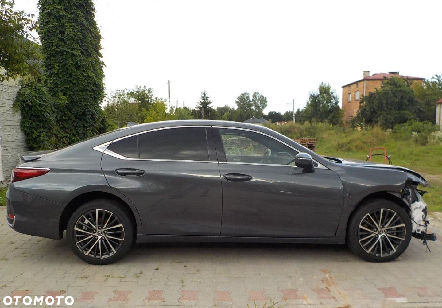 Lexus ES - 15