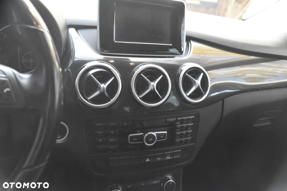 Mercedes-Benz Klasa B 200 CDI (BlueEFFICIENCY) - 26