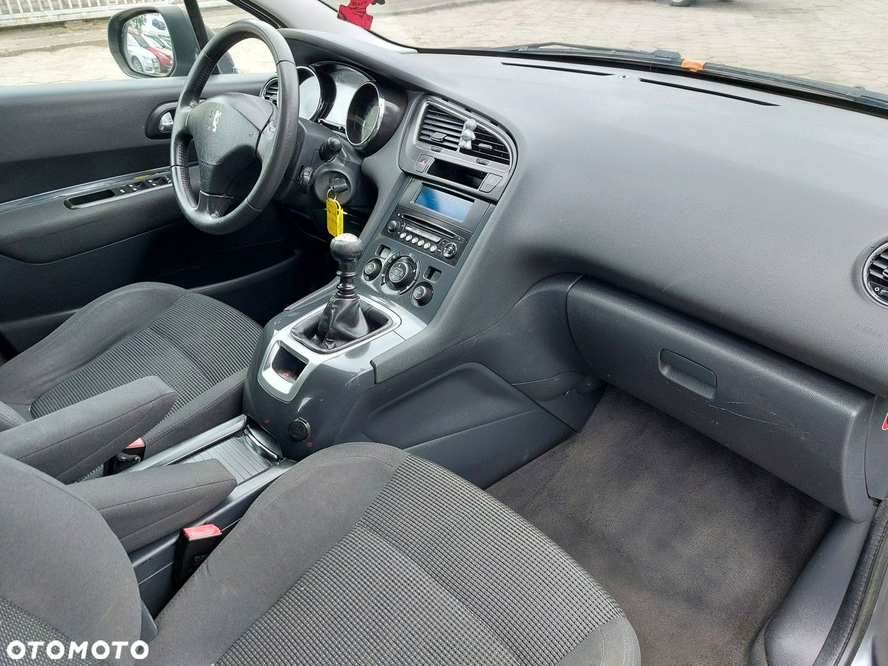 Peugeot 5008 - 16