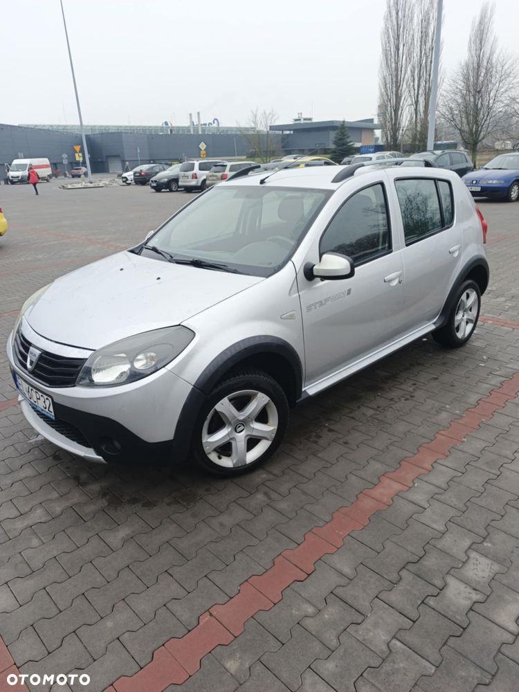Dacia Sandero 1.5 dCi Stepway - 4
