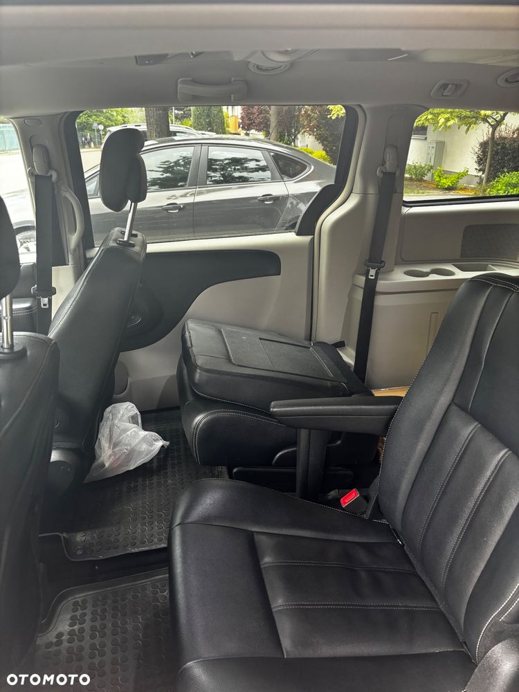 Chrysler Town & Country 3.6 Touring - 13