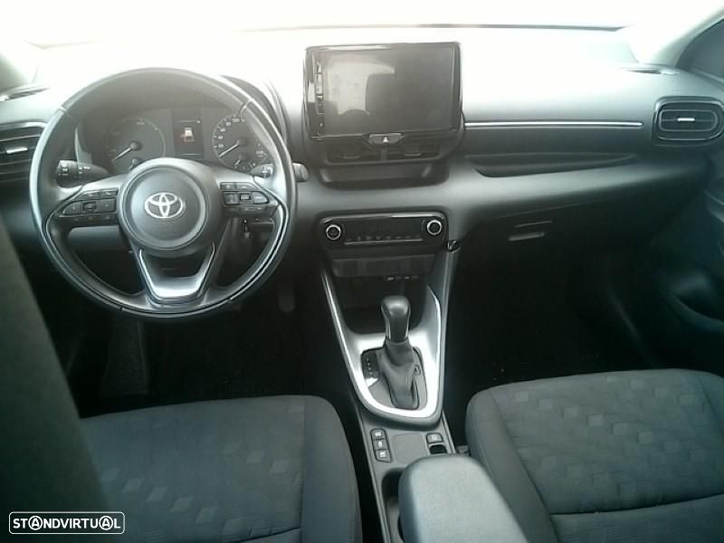 Toyota Yaris - 8