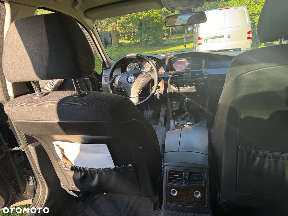 BMW Seria 5 525i - 12
