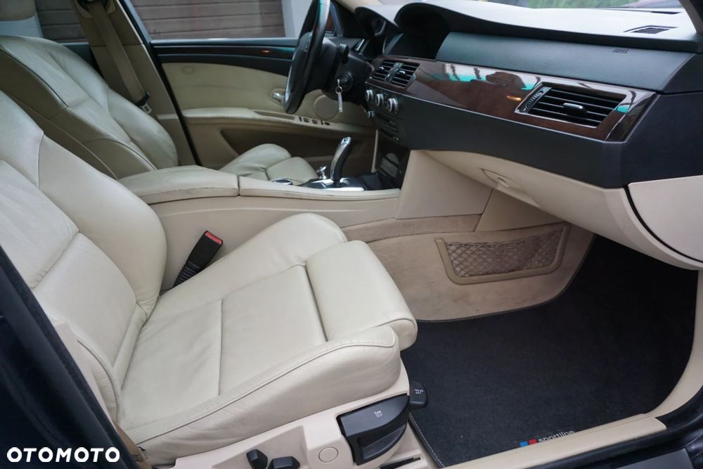 BMW Seria 5 530d xDrive - 16