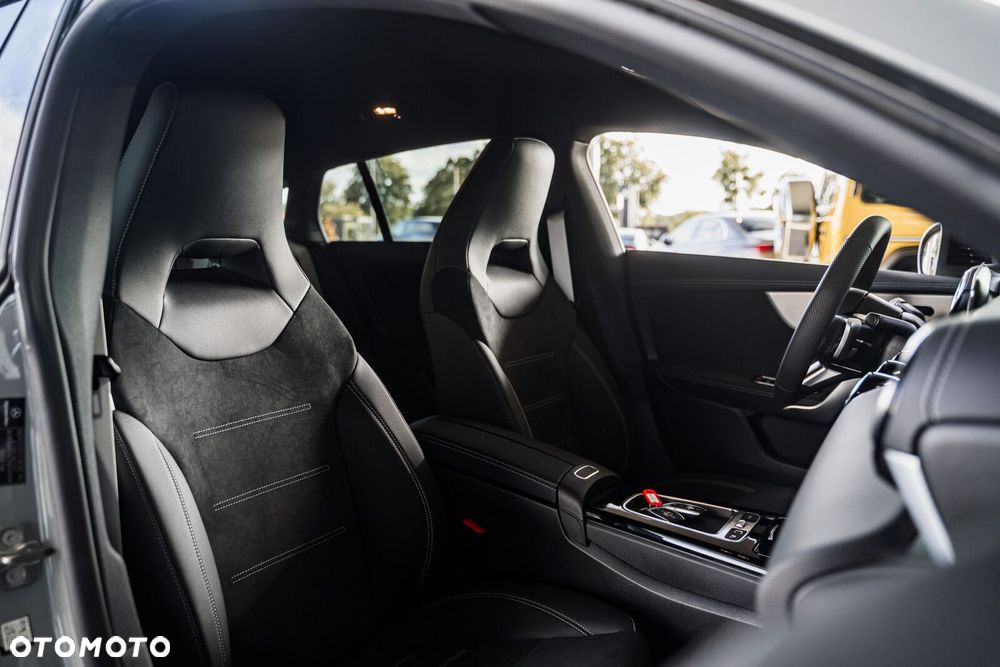 Mercedes-Benz CLA - 14