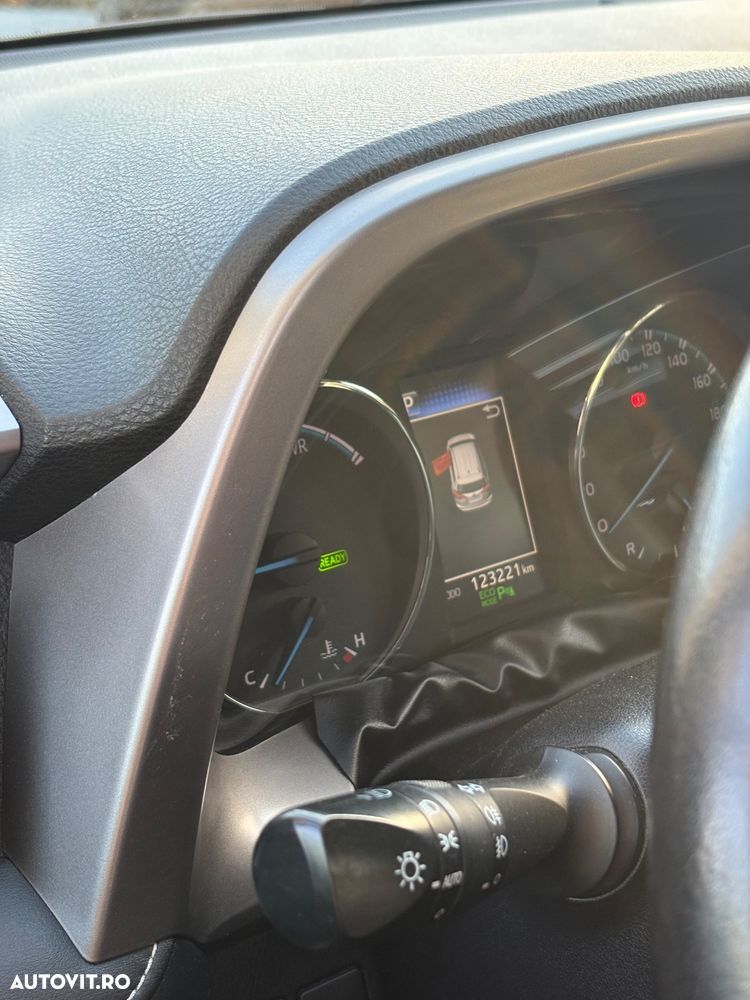 Toyota RAV4 - 4