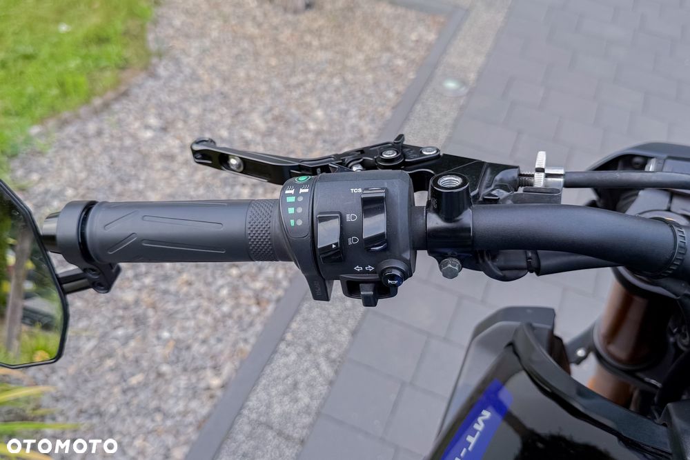 Yamaha MT - 22