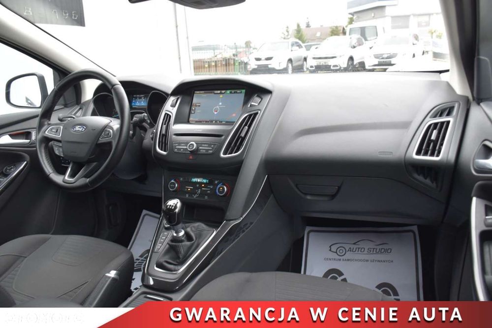 Ford Focus 1.0 EcoBoost Titanium - 11