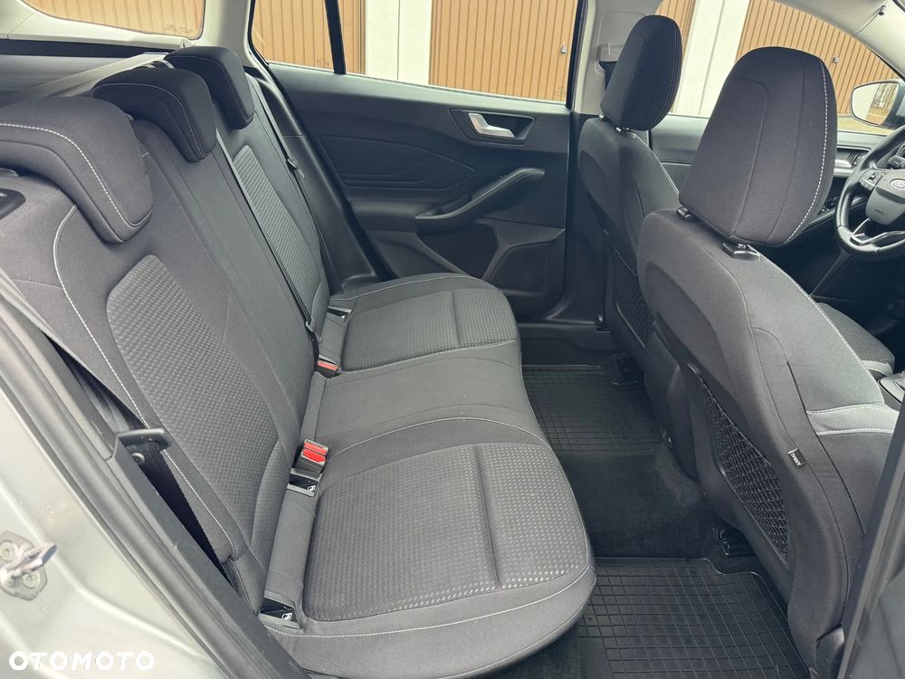 Ford Focus 1.5 TDCi SYNC Edition - 14