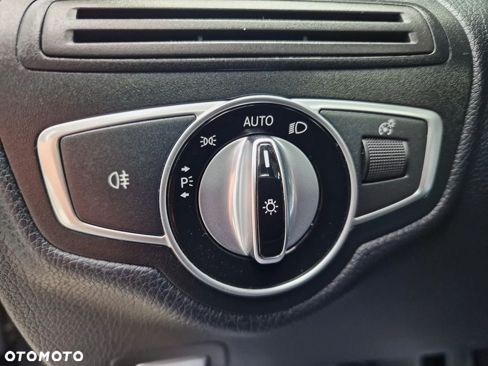 Mercedes-Benz Klasa C 180 (BlueTEC) d - 32