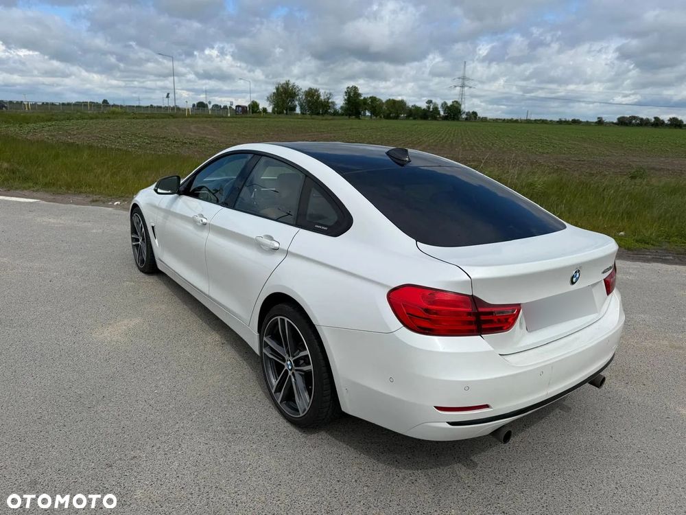 BMW Seria 4 ver-m440i-gran-coupe - 15