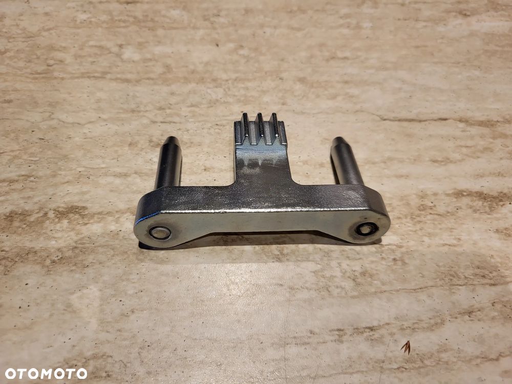 BLOKADA koła zamachowego  wynajem  Mercedes-Benz 1.6, 2.0 (M270 i M274 i M133) Łancuch 2011 - 2020 > BENZYNA ,Diesel - 2