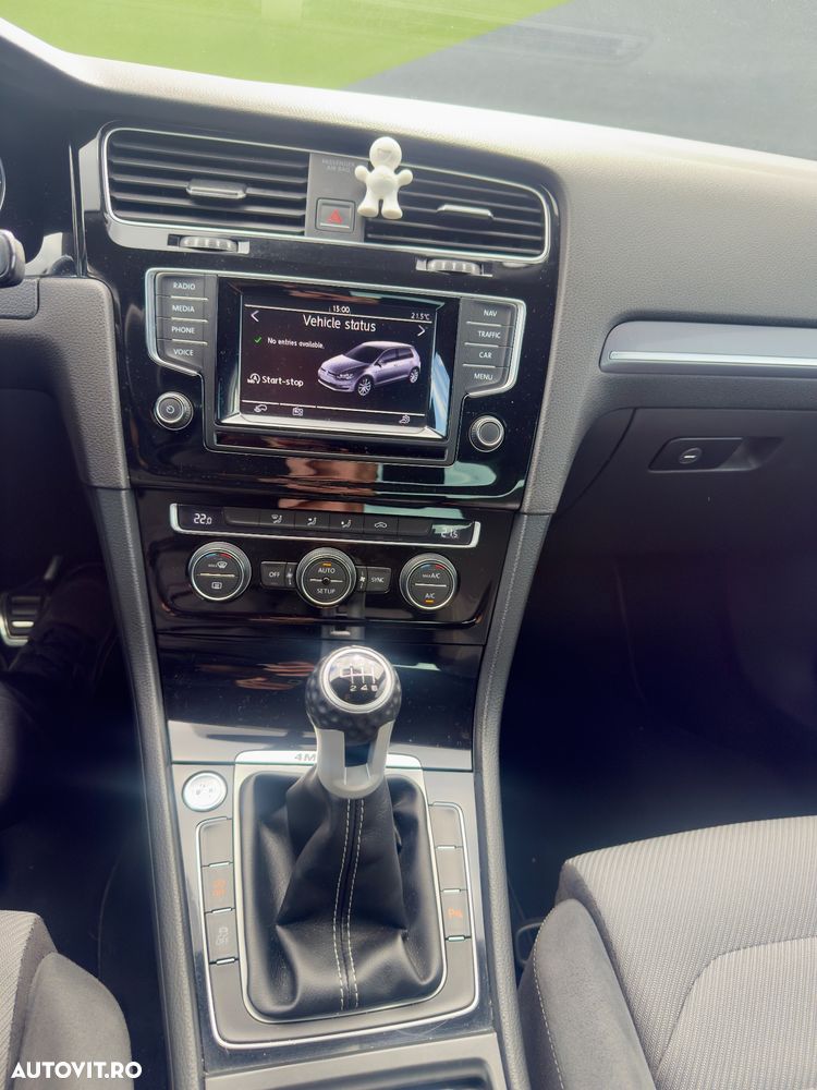 Volkswagen Golf - 26