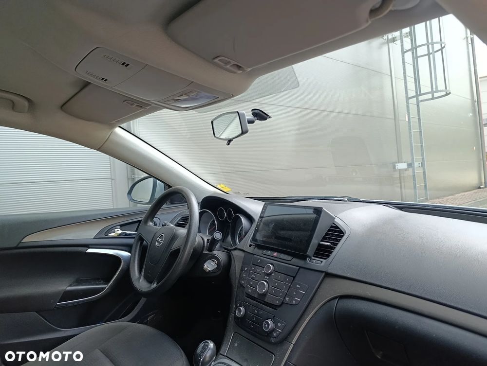 Opel Insignia 1.6 - 11